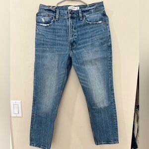 Abercrombie High Rise Mom Jean | sz 28/6 S